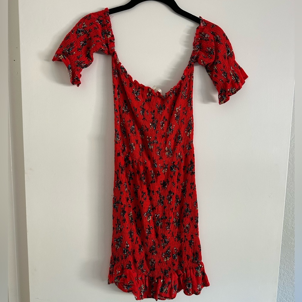 Red mini smocked stretchy floral dress size small